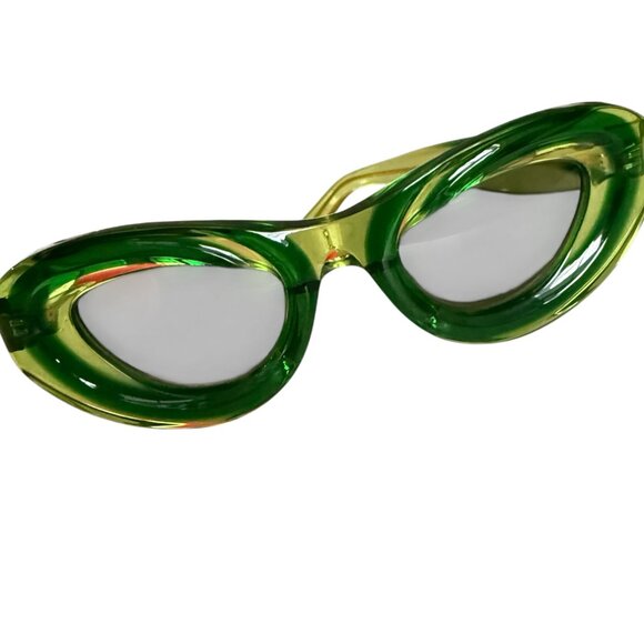 BOTTEGA VENETA Women's Green Cat Eye Sunglasses 703244 - Picture 2 of 16